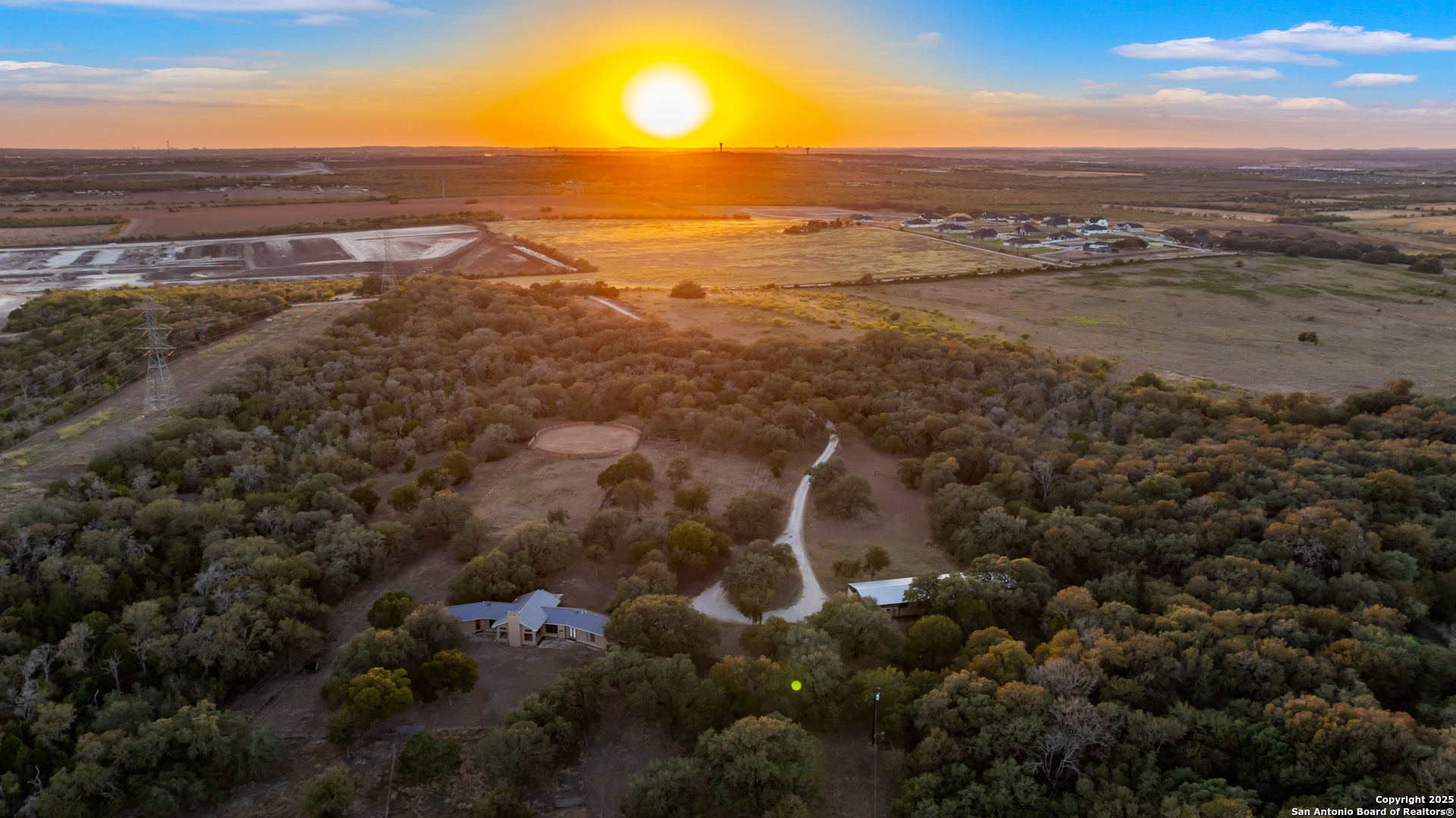 4025 Marion Marion TX 78124