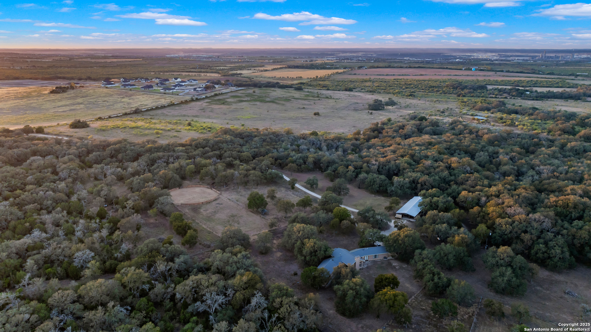 4025 Marion Marion TX 78124