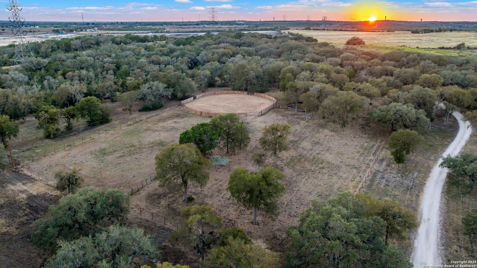 4025 Marion Marion TX 78124