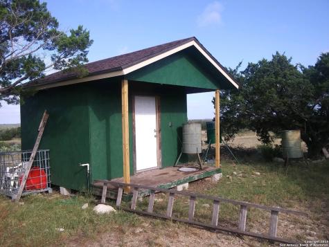 1052 Steep Road Del Rio TX 78840
