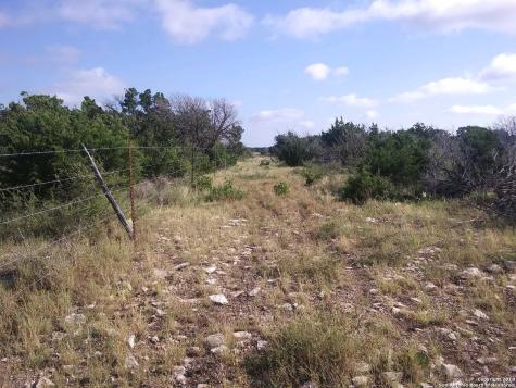1052 Steep Road Del Rio TX 78840