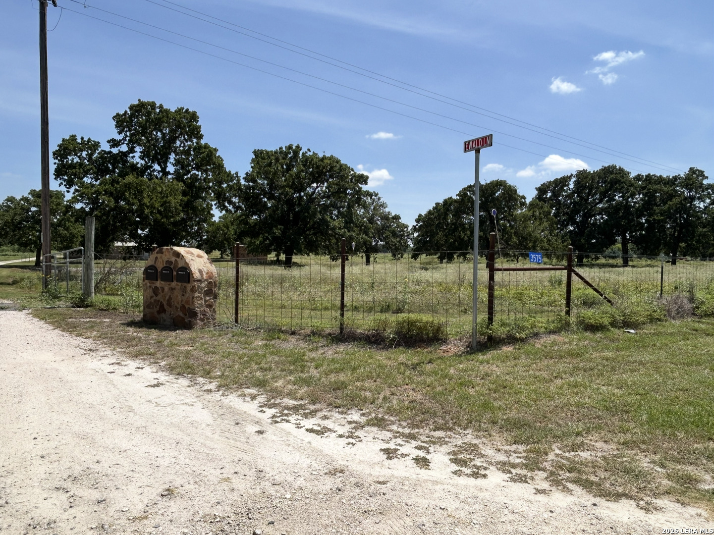 77 Ewald Lane Fredericksburg TX 78624