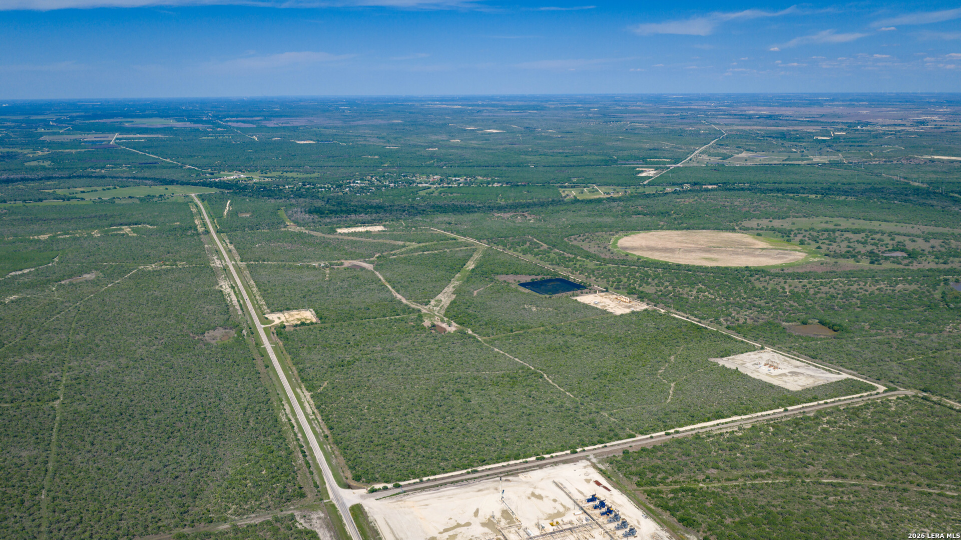 422 F.m. 791 Campbellton TX 78008
