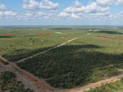 759 County Road 248 Falls City TX 78113