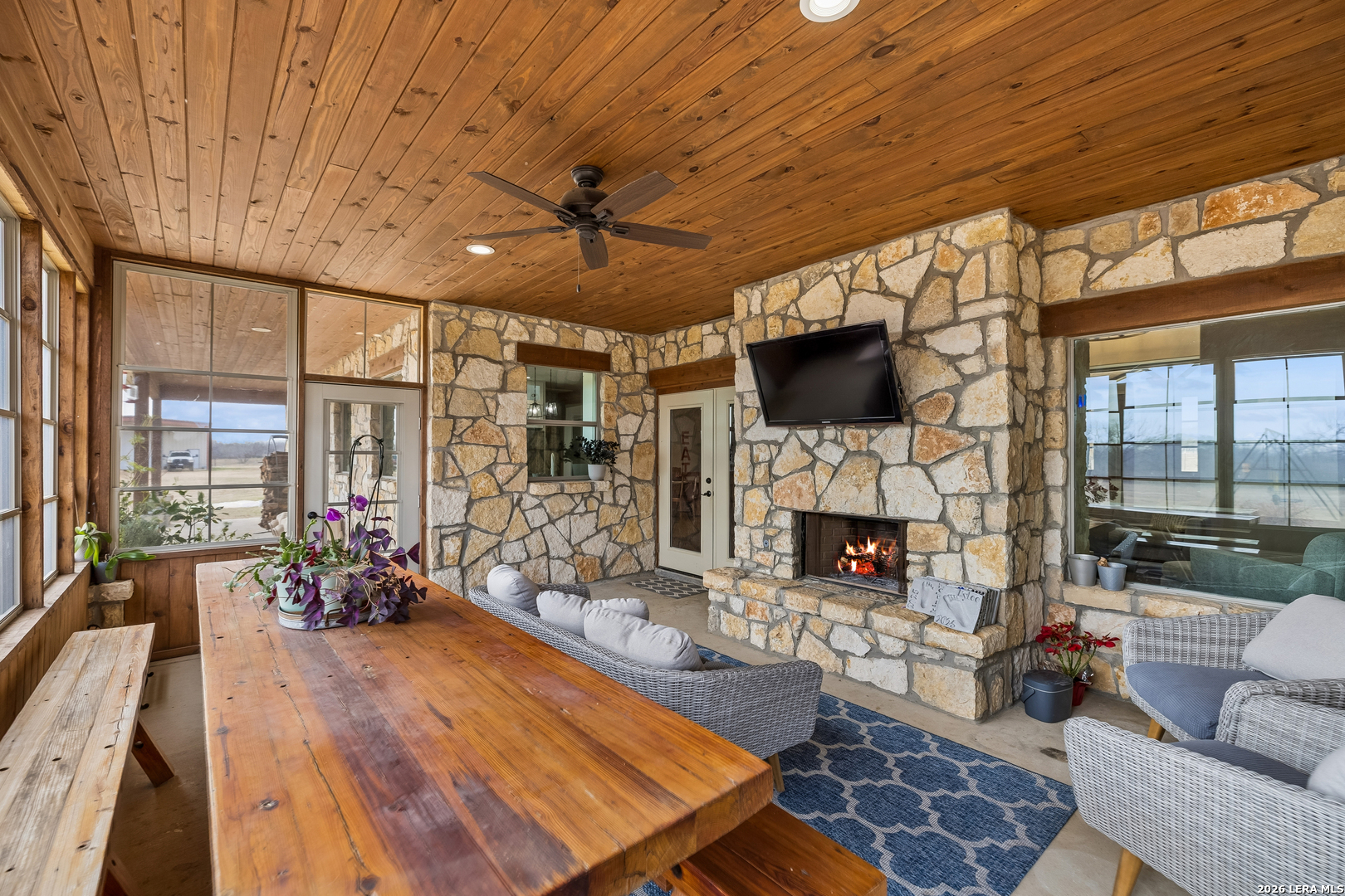 854 County Road 7421 Yancey TX 78886