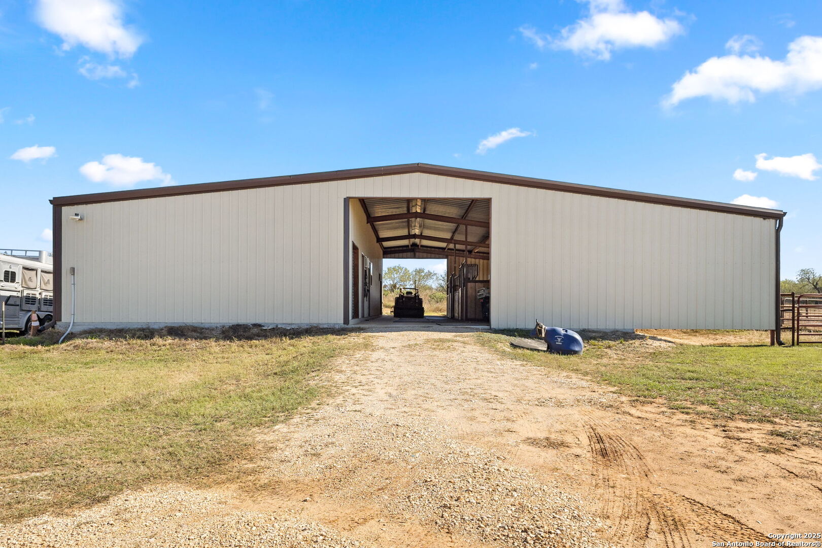 381 Schneider Seguin TX 78155