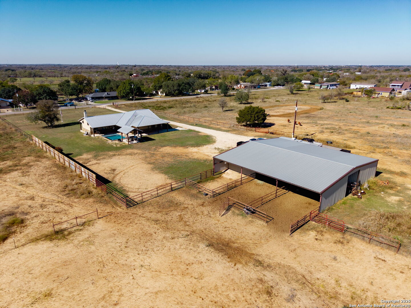 381 Schneider Seguin TX 78155