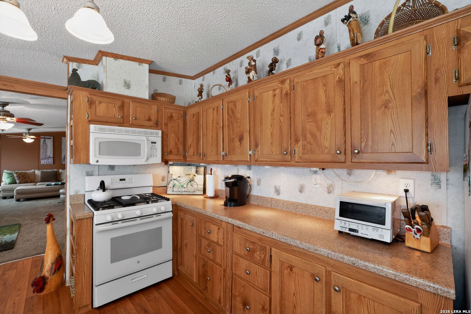 1721 Lakeshore Drive N Bandera TX 78003