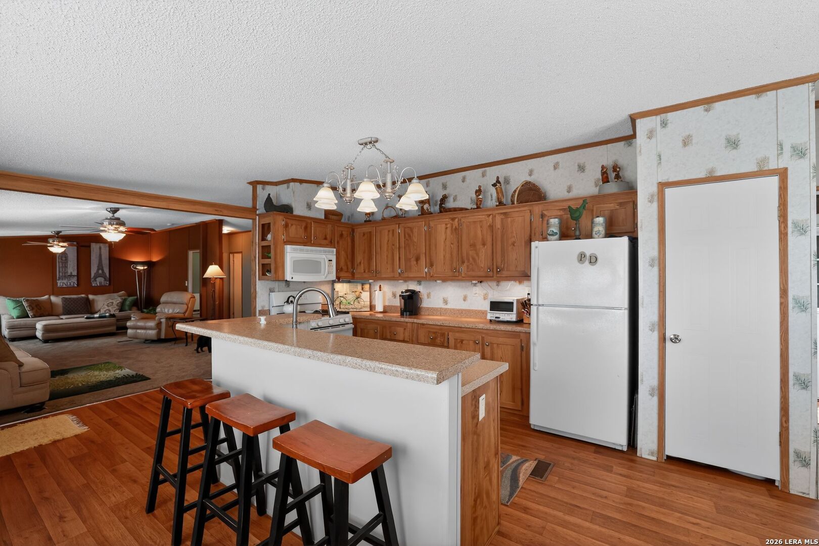 1721 Lakeshore Drive N Bandera TX 78003