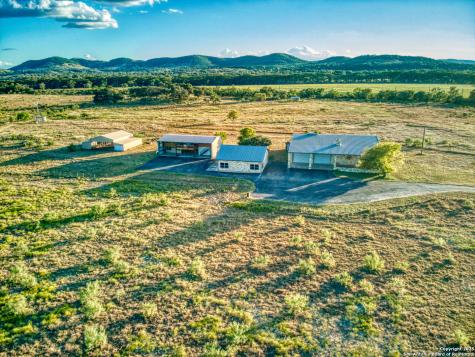 192 Fm 2828 Medina TX 78055