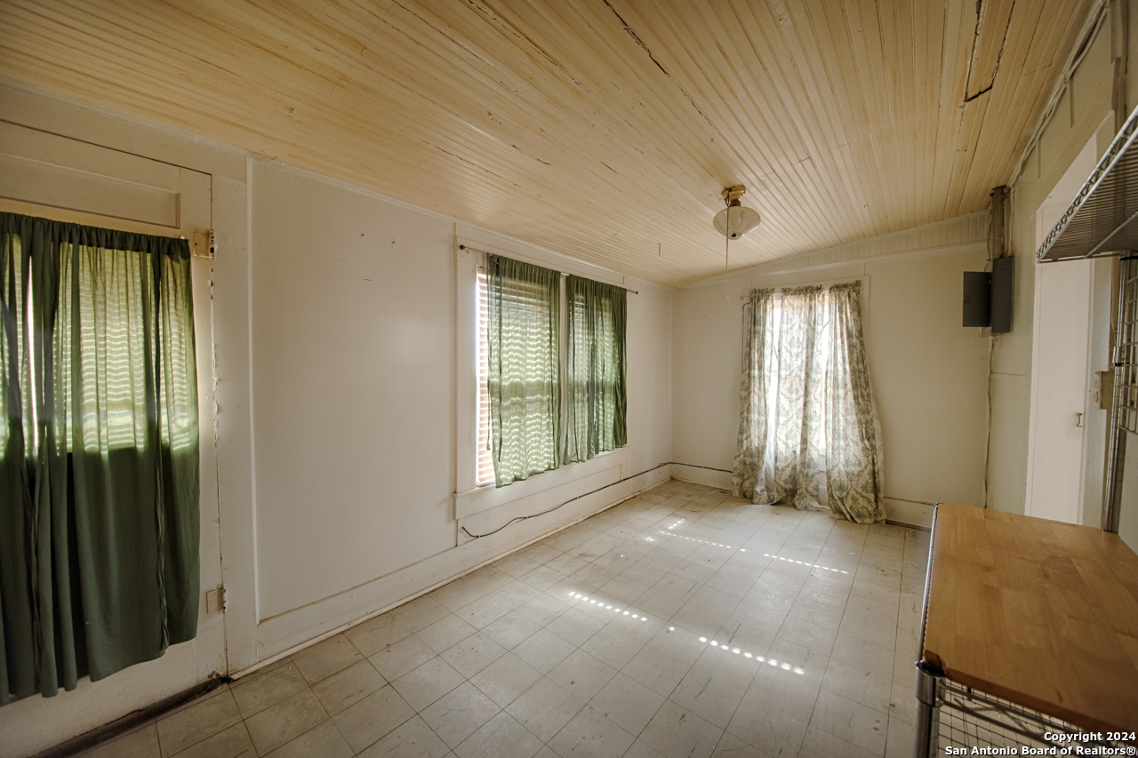 7400 State Highway 27 Comfort TX 78013