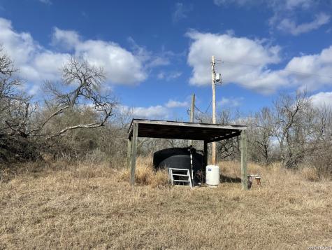 330 County Road 412 Three Rivers TX 78071