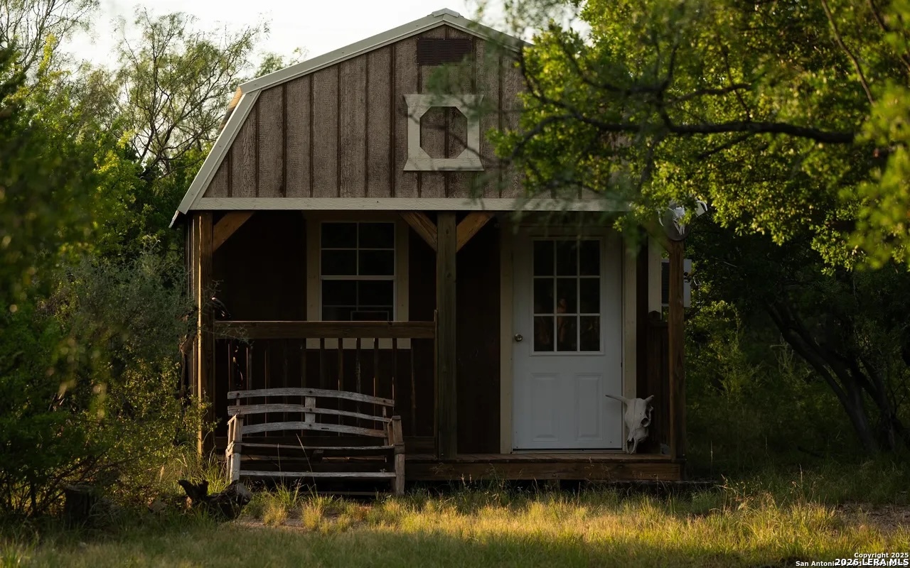 749 Sycamore Street Brackettville TX 78832