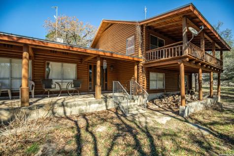 1387 County Road 304 Floresville TX 78114