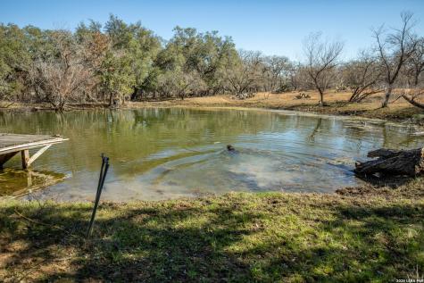 1387 County Road 304 Floresville TX 78114
