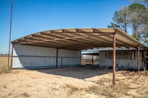 1387 County Road 304 Floresville TX 78114