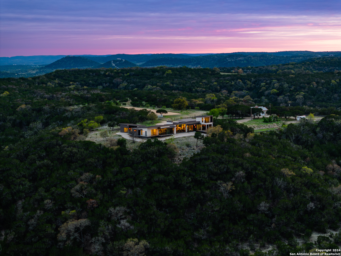 5081 Texas 173 Center Point TX 78010