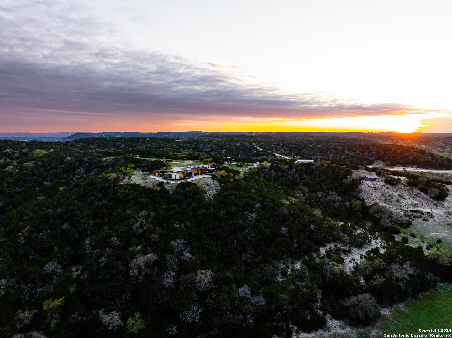 5081 Texas 173 Center Point TX 78010