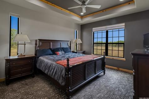 625 County Road 409 Beeville TX 78102