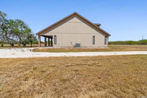 625 County Road 409 Beeville TX 78102