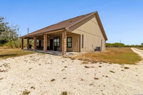 625 County Road 409 Beeville TX 78102