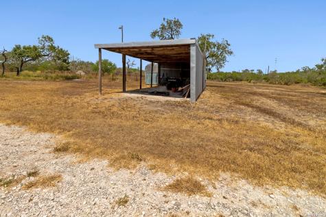 625 County Road 409 Beeville TX 78102