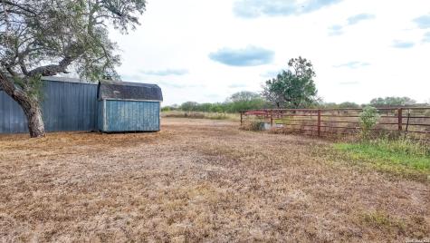 625 County Road 409 Beeville TX 78102