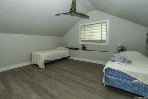 1040 Panther Hill Road Vanderpool TX 78885