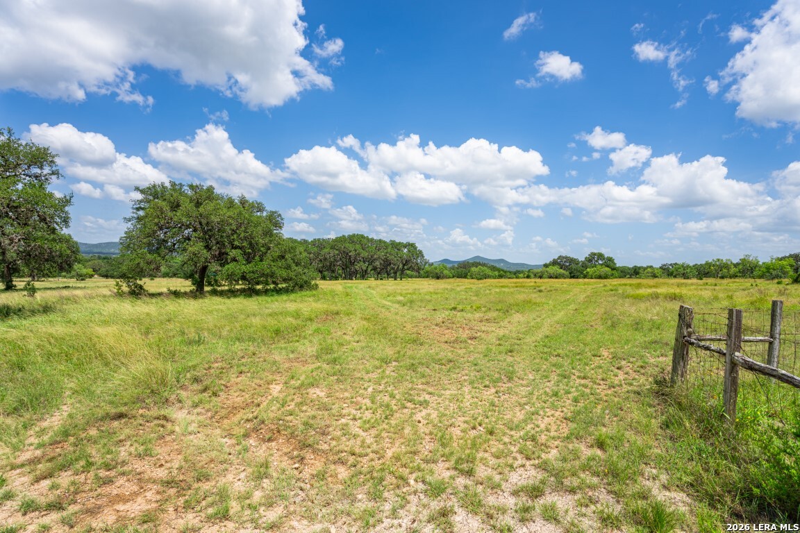 1040 Panther Hill Road Vanderpool TX 78885