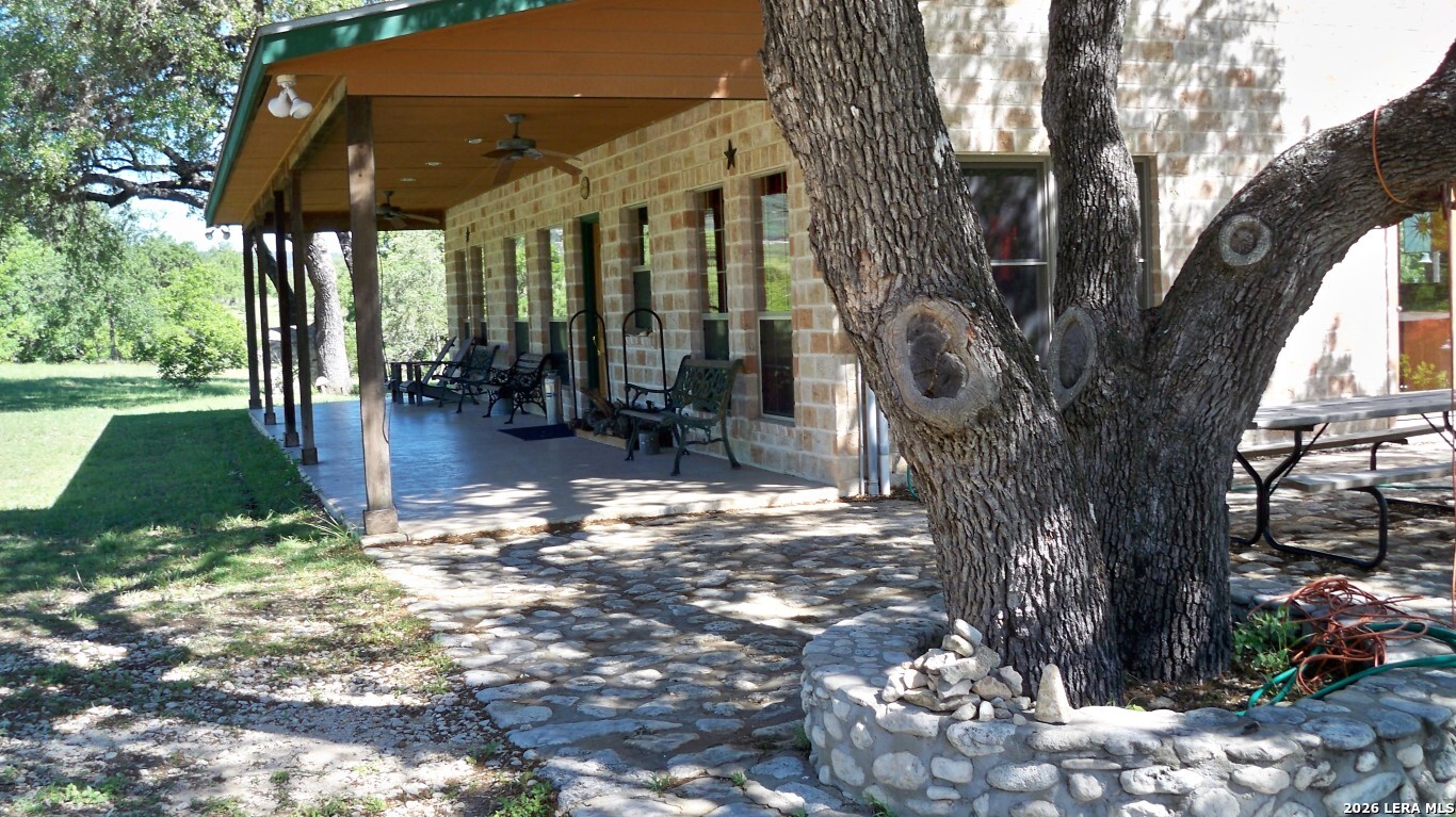 1040 Panther Hill Road Vanderpool TX 78885