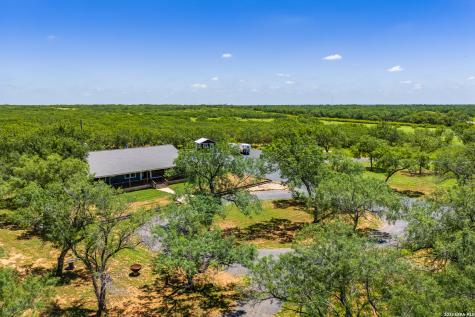 15599 E Highway 85 & Carnes Pearsall TX 78061