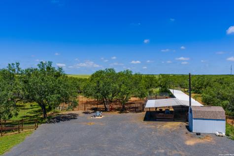 15599 E Highway 85 & Carnes Pearsall TX 78061