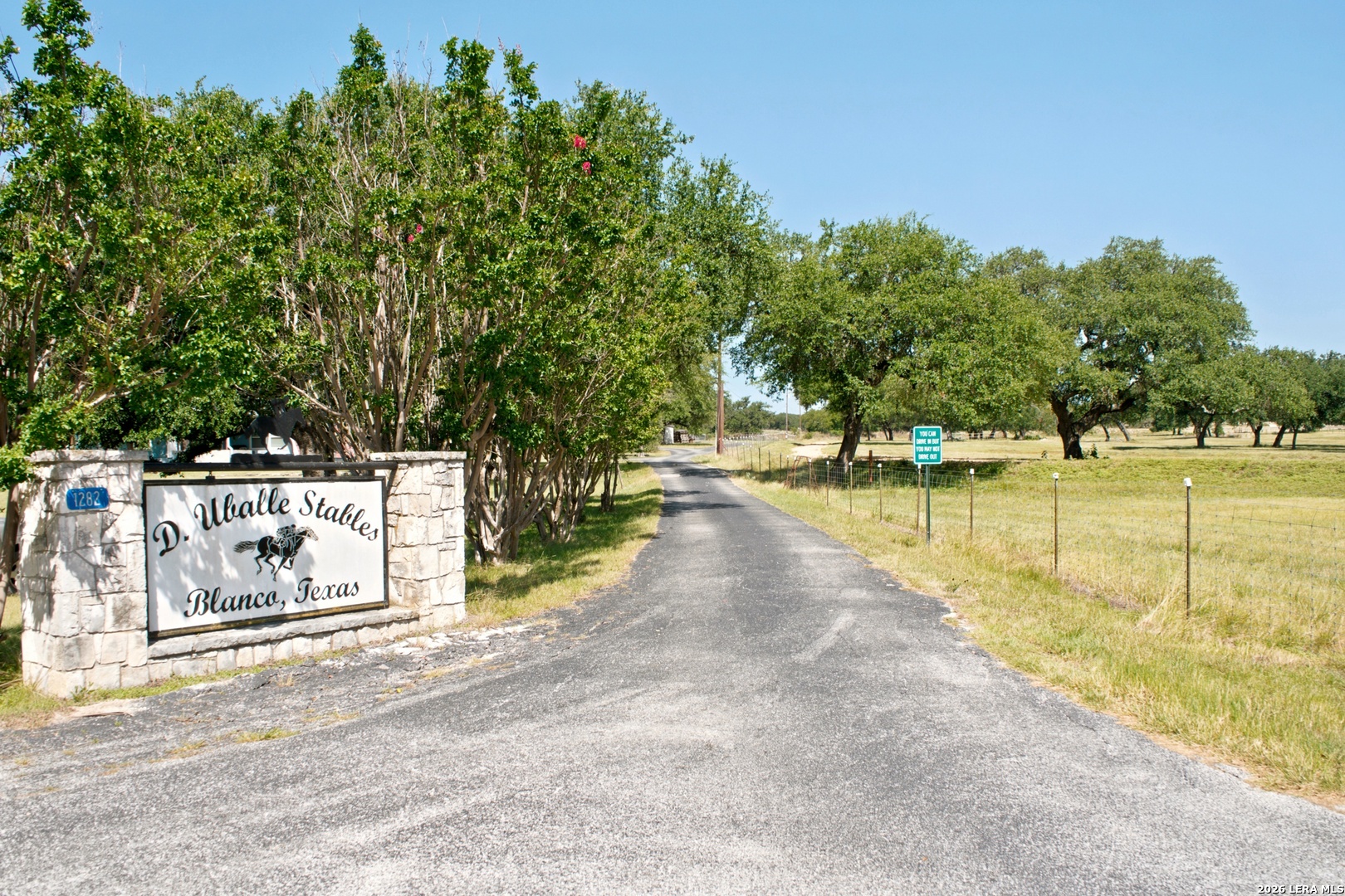 1282 Kendalia Road Blanco TX 78606