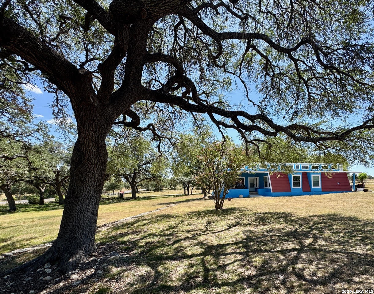 1282 Kendalia Road Blanco TX 78606