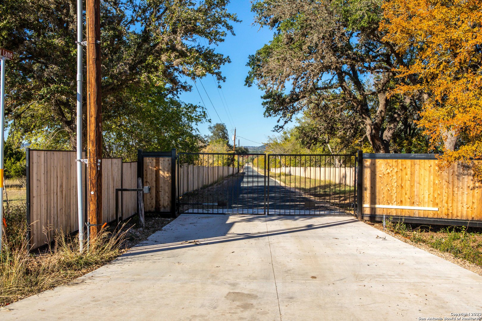 46 Fm 1621 Comfort TX 78013