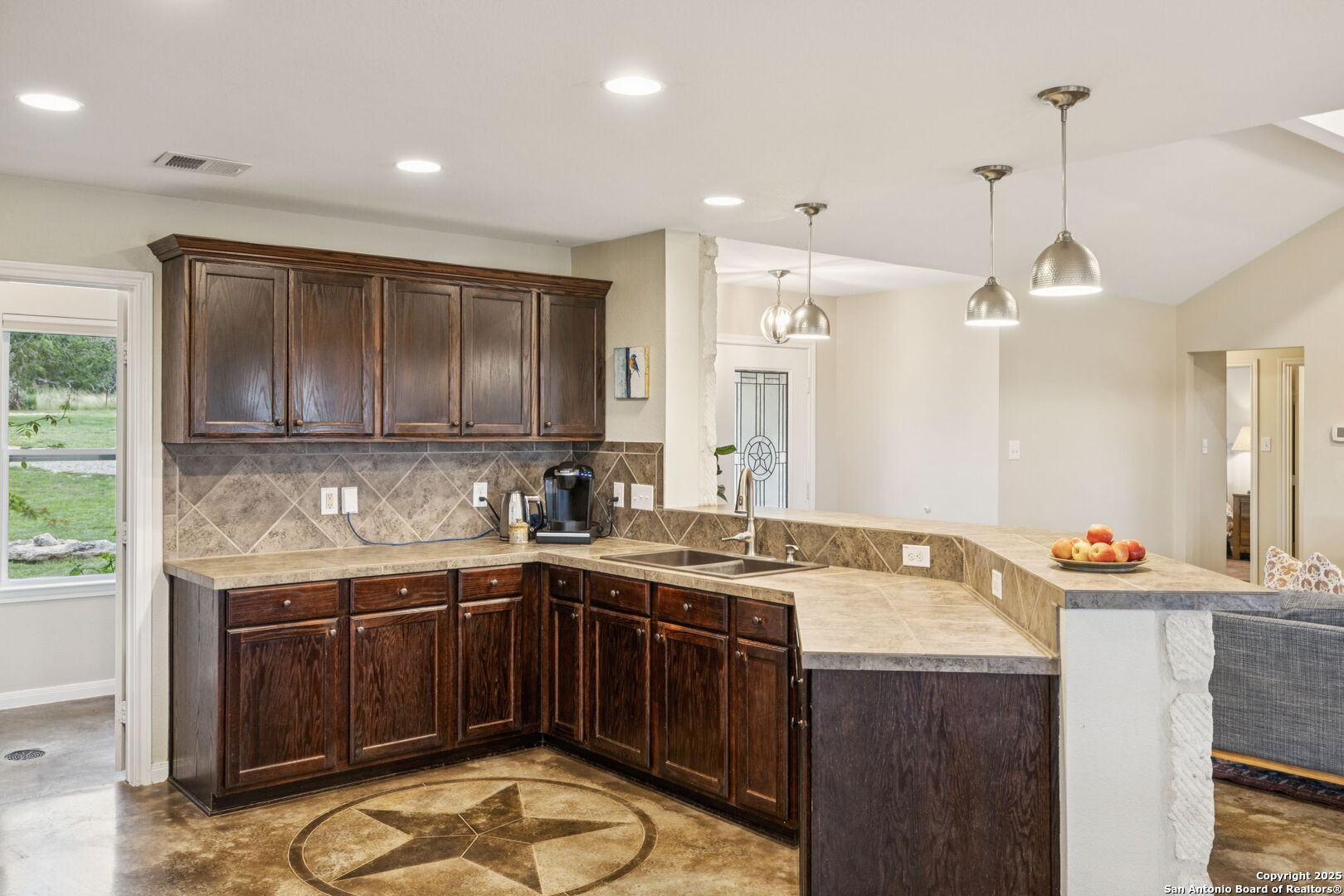 275 Starview Fredericksburg TX 78624