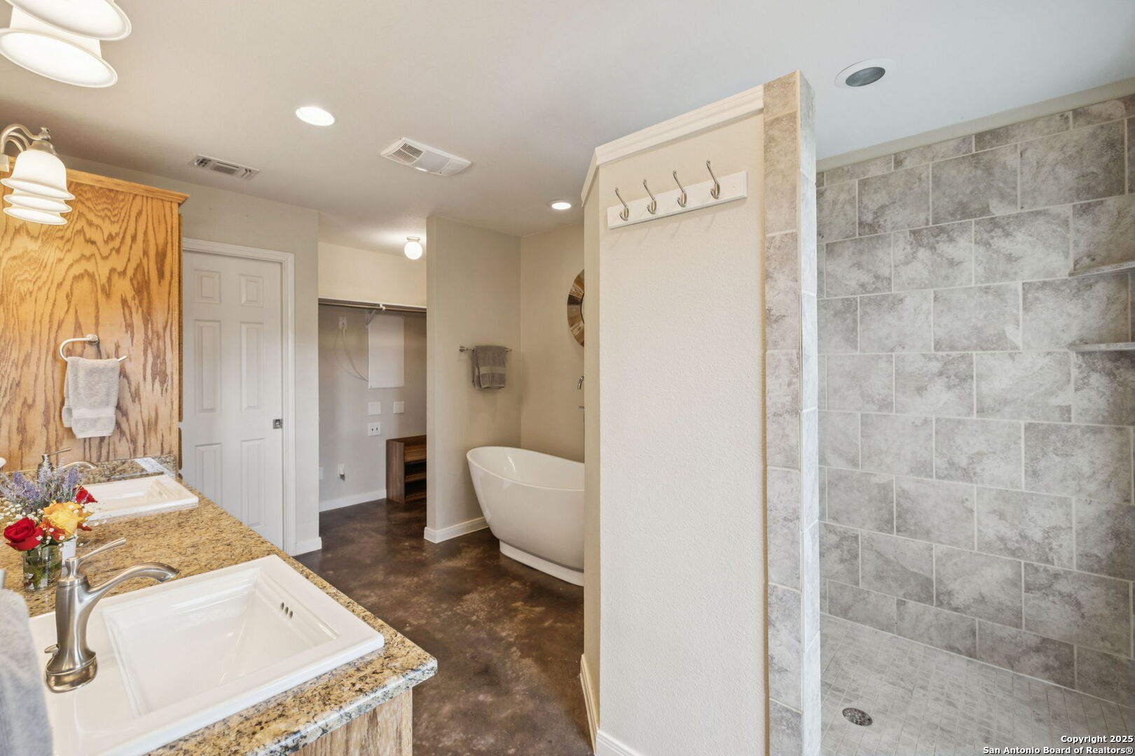 275 Starview Fredericksburg TX 78624