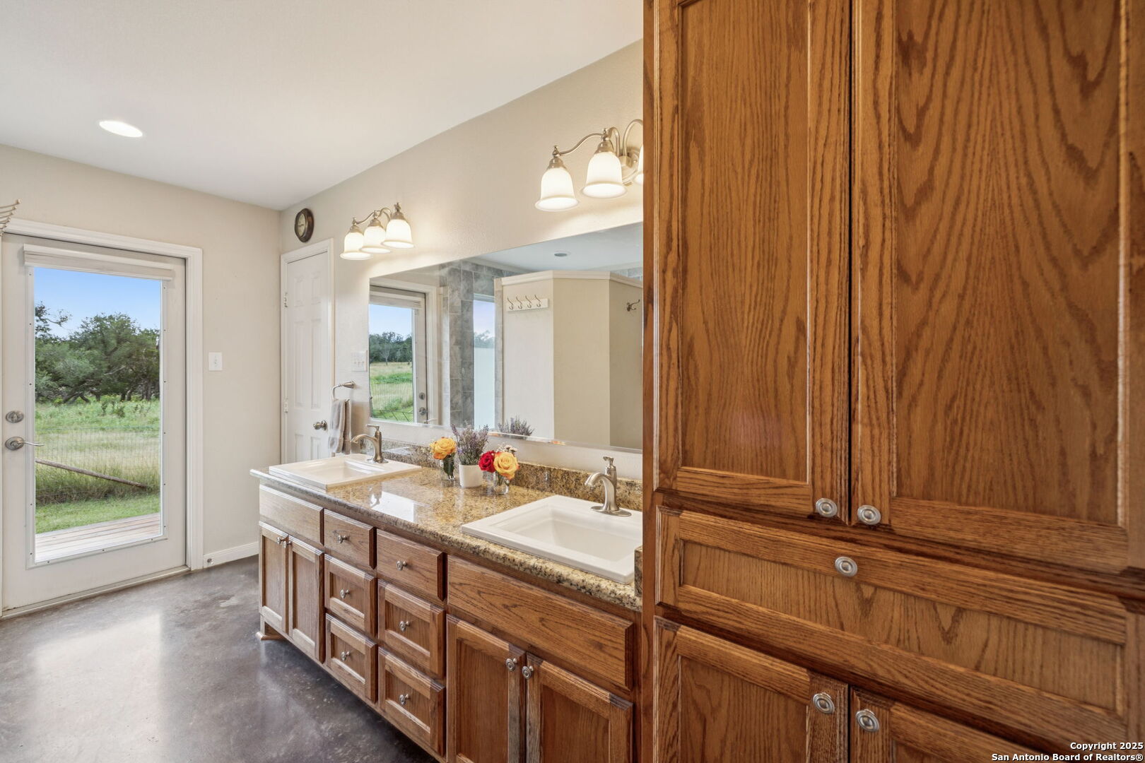 275 Starview Fredericksburg TX 78624