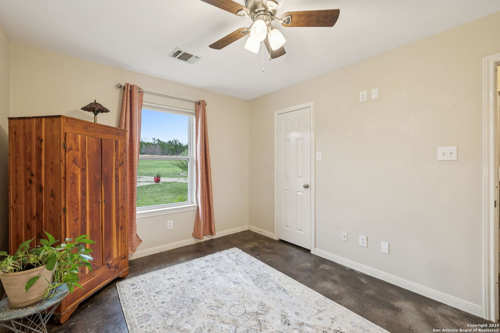 275 Starview Fredericksburg TX 78624