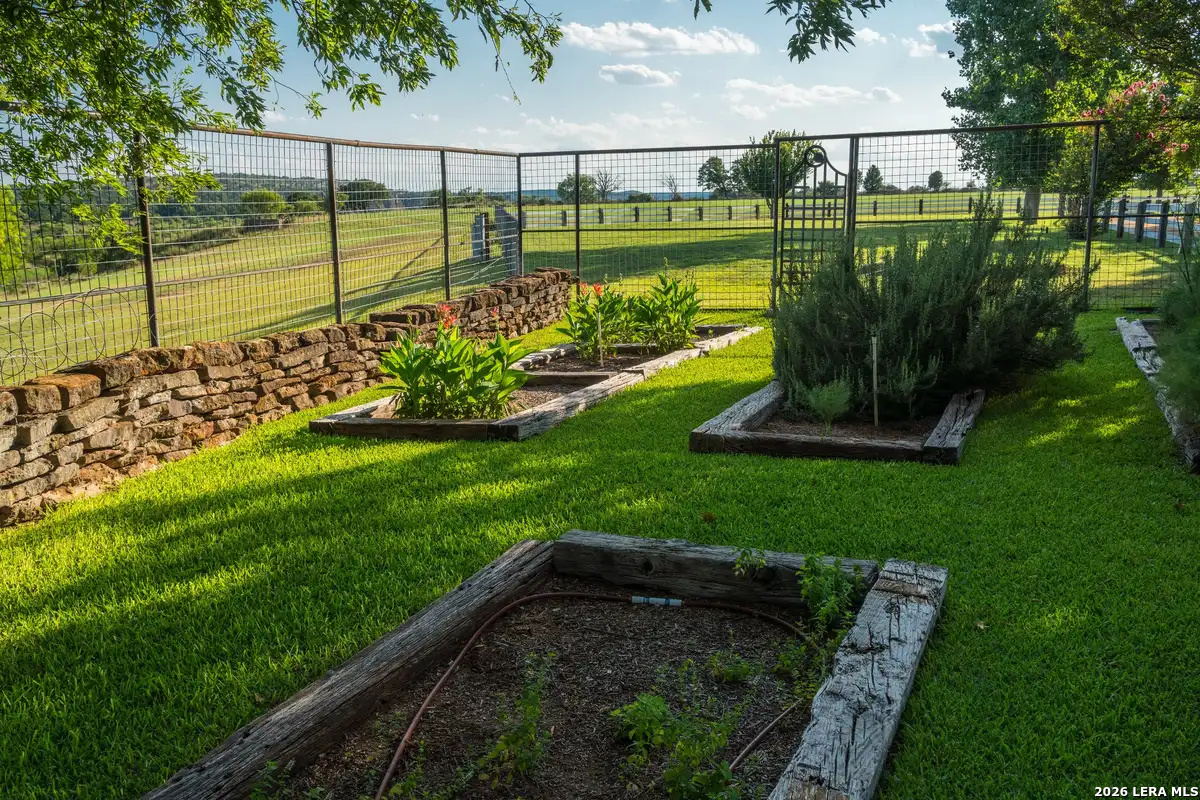 1070 Tullos Lane Mason TX 76856