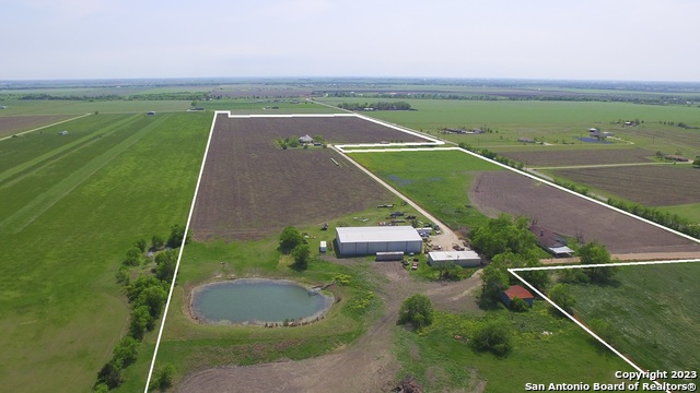 2711 Cr 406 Taylor TX 76574
