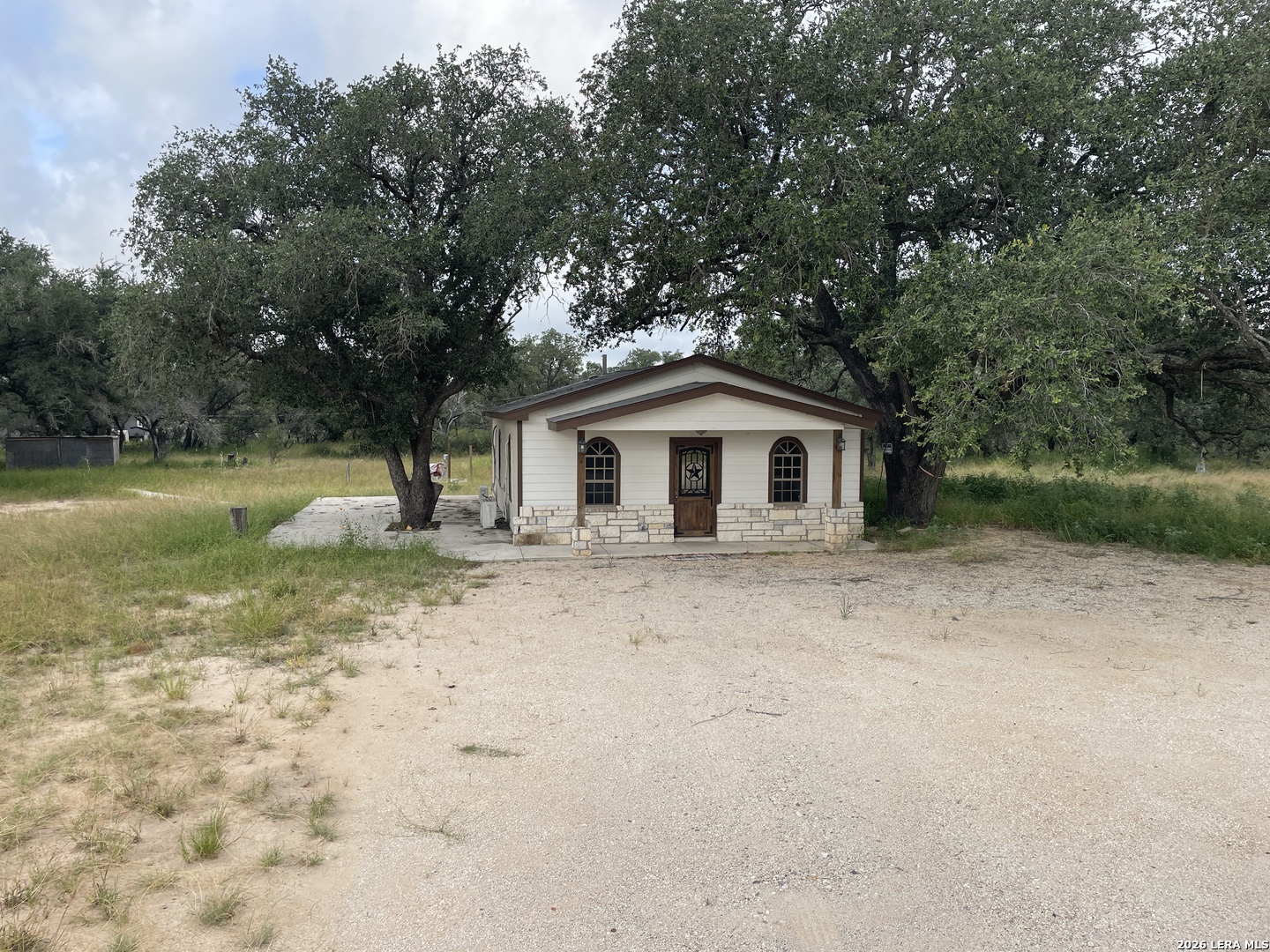 1742 County Road 777 Devine TX 78016