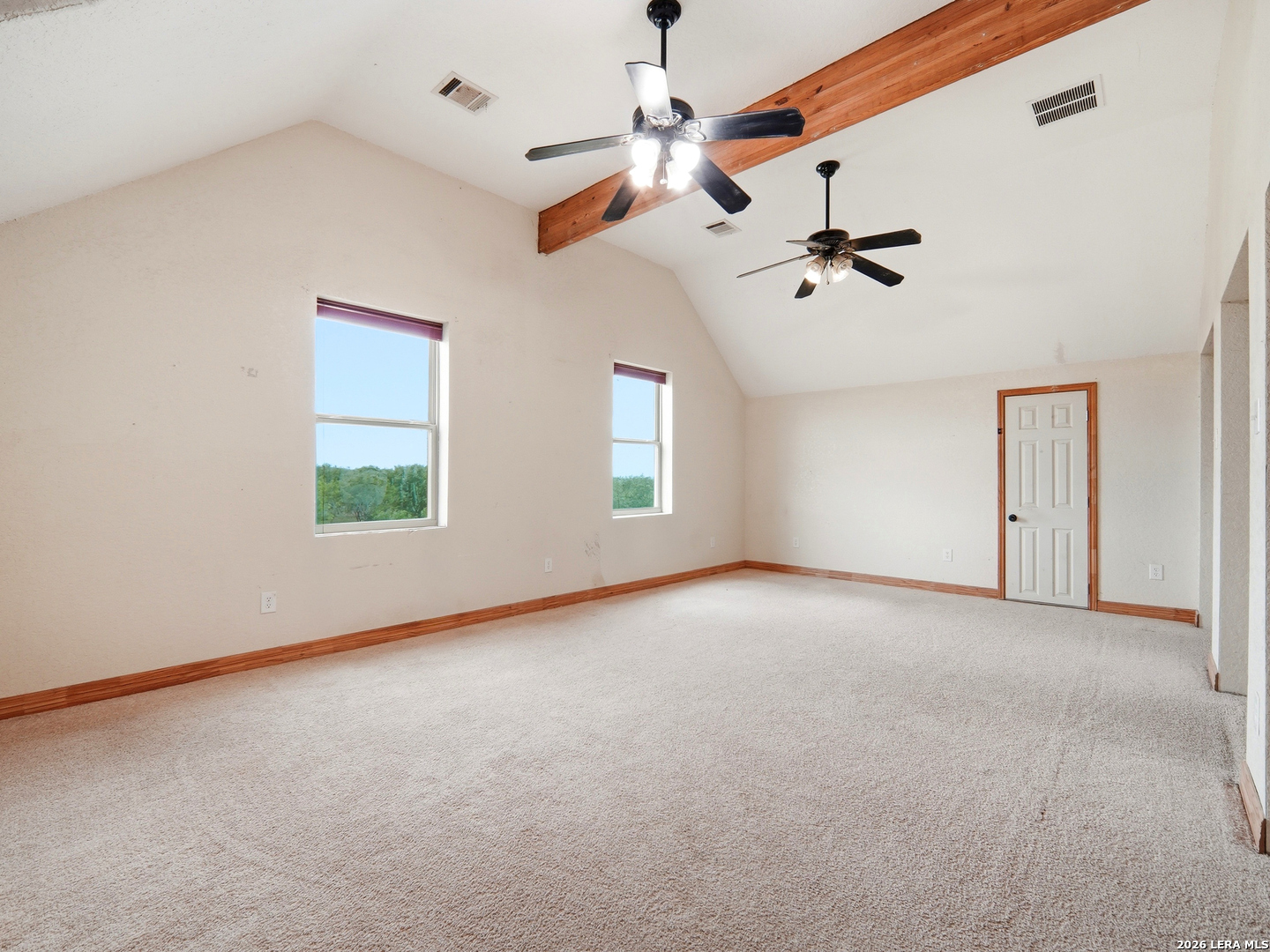 1253 County Road 7421 Yancey TX 78886