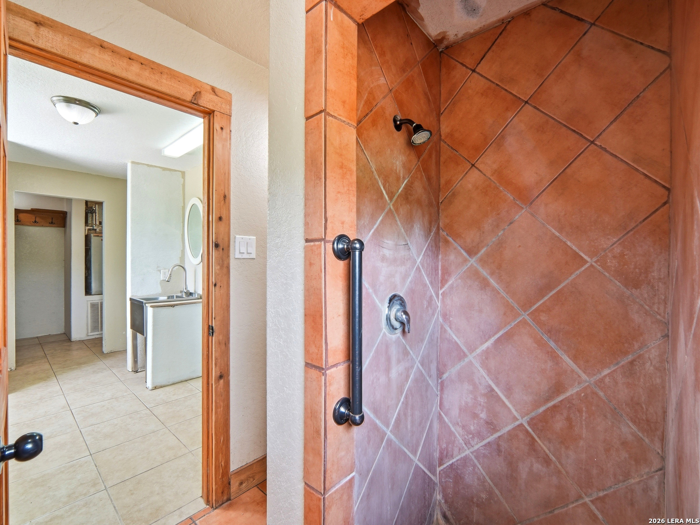 1253 County Road 7421 Yancey TX 78886
