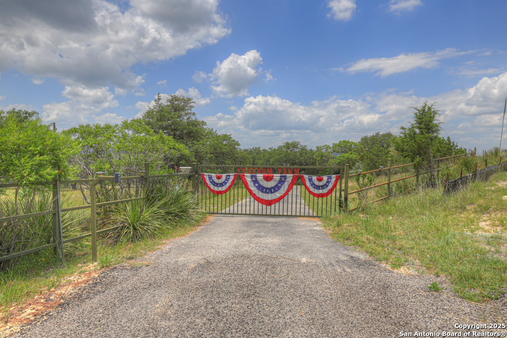 1514 Fm 1376 Boerne TX 78006