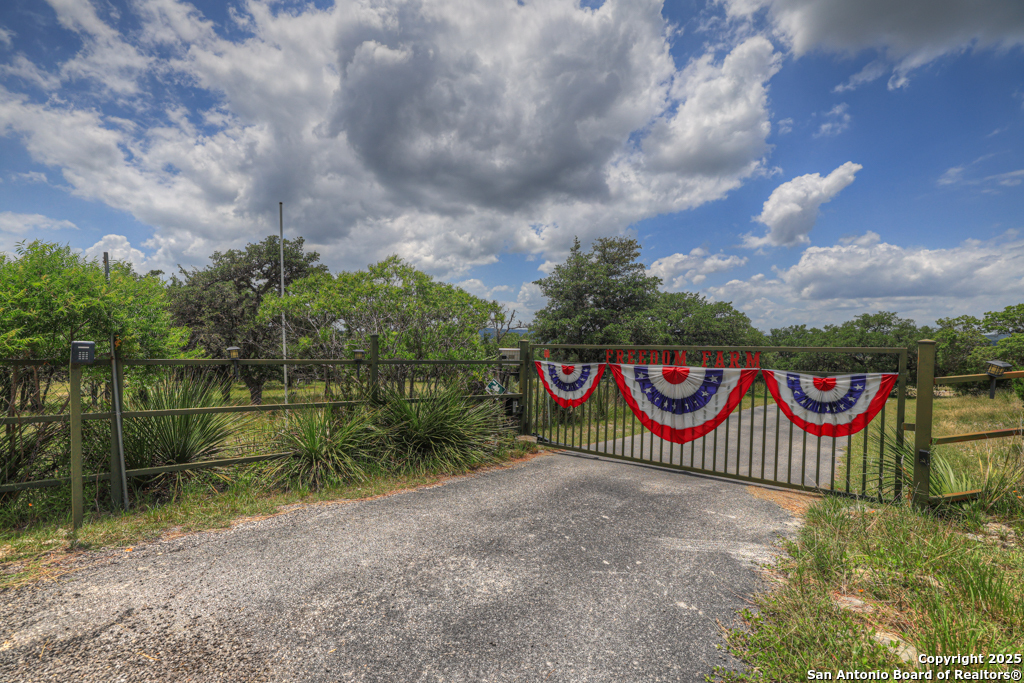 1514 Fm 1376 Boerne TX 78006