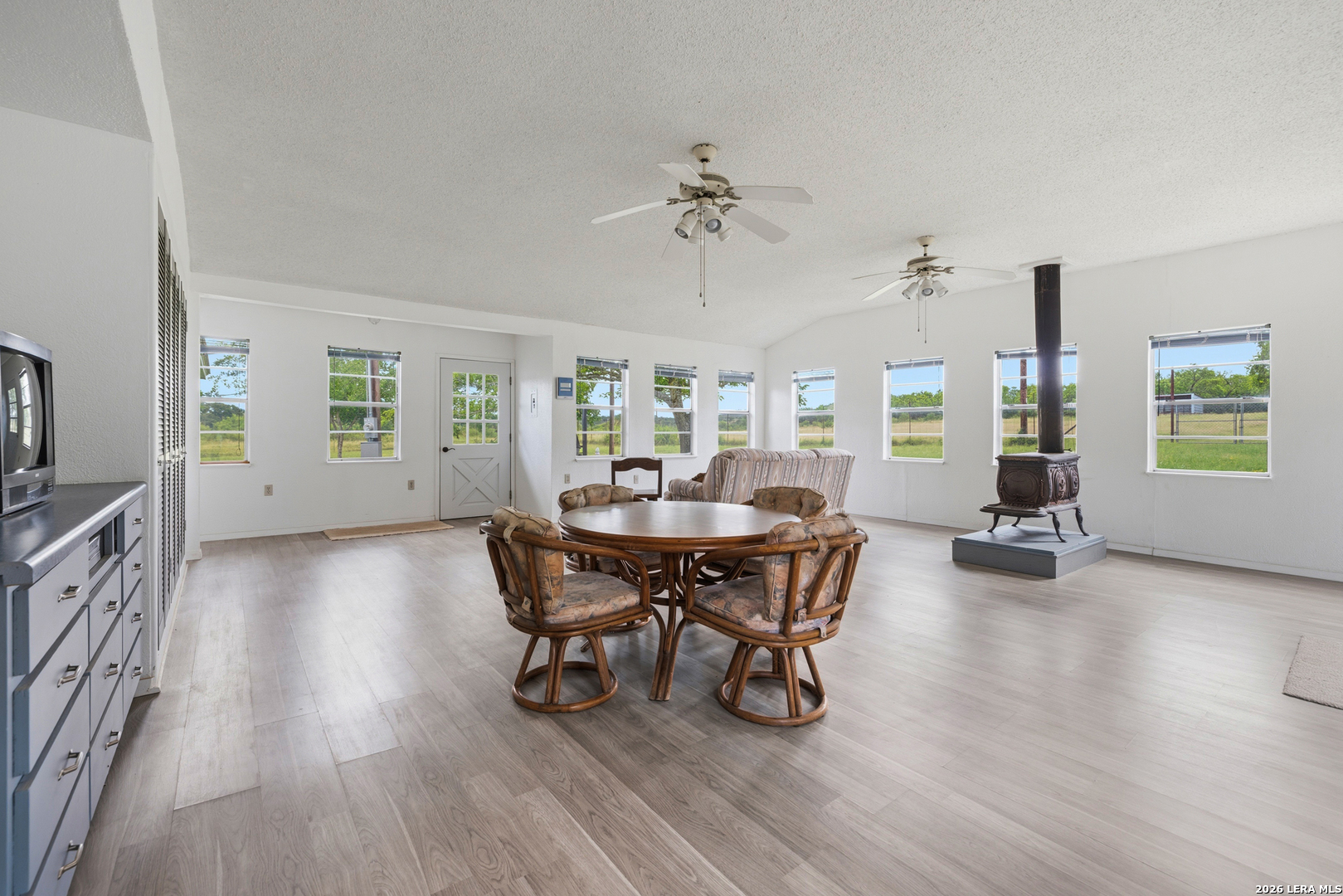 341 River View Road Fredericksburg TX 78624