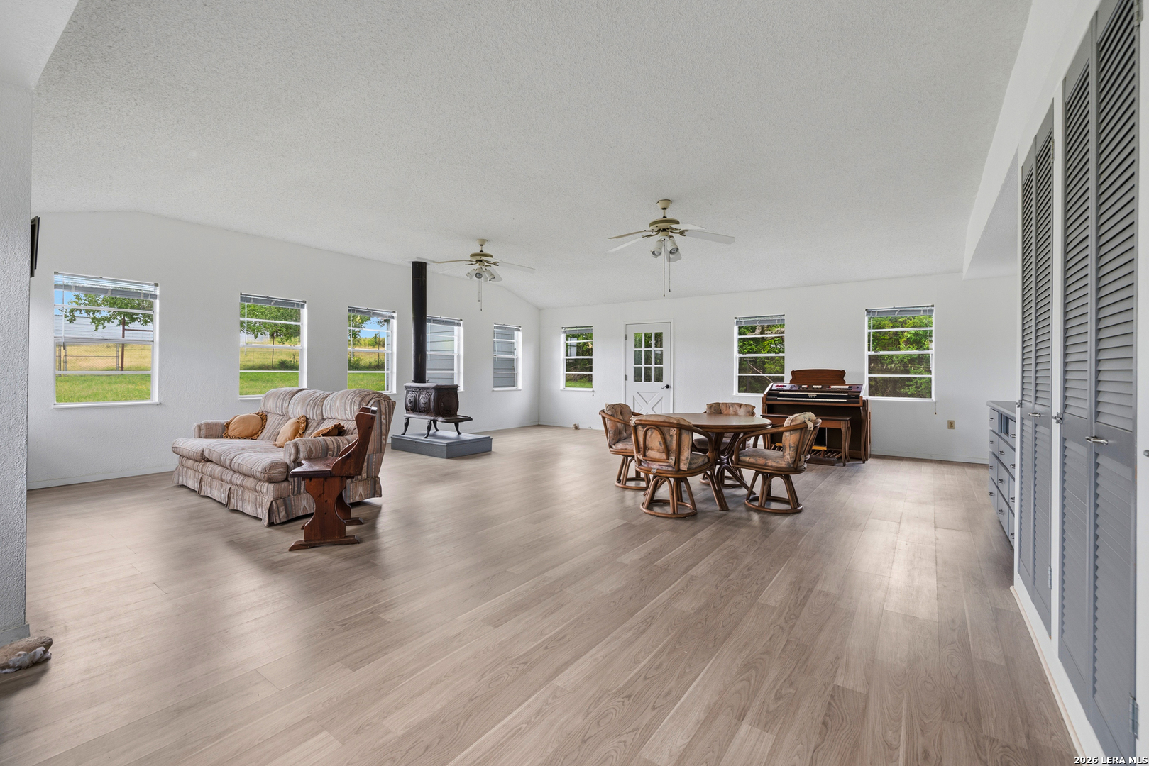 341 River View Road Fredericksburg TX 78624