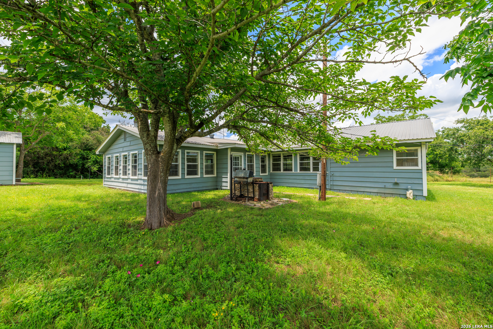 341 River View Road Fredericksburg TX 78624