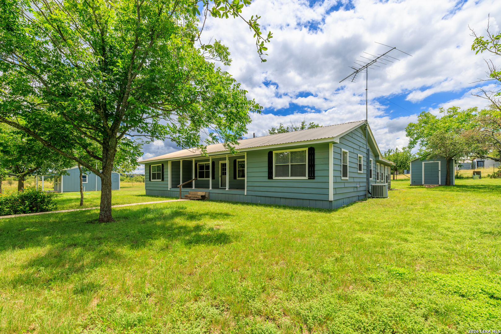 341 River View Road Fredericksburg TX 78624